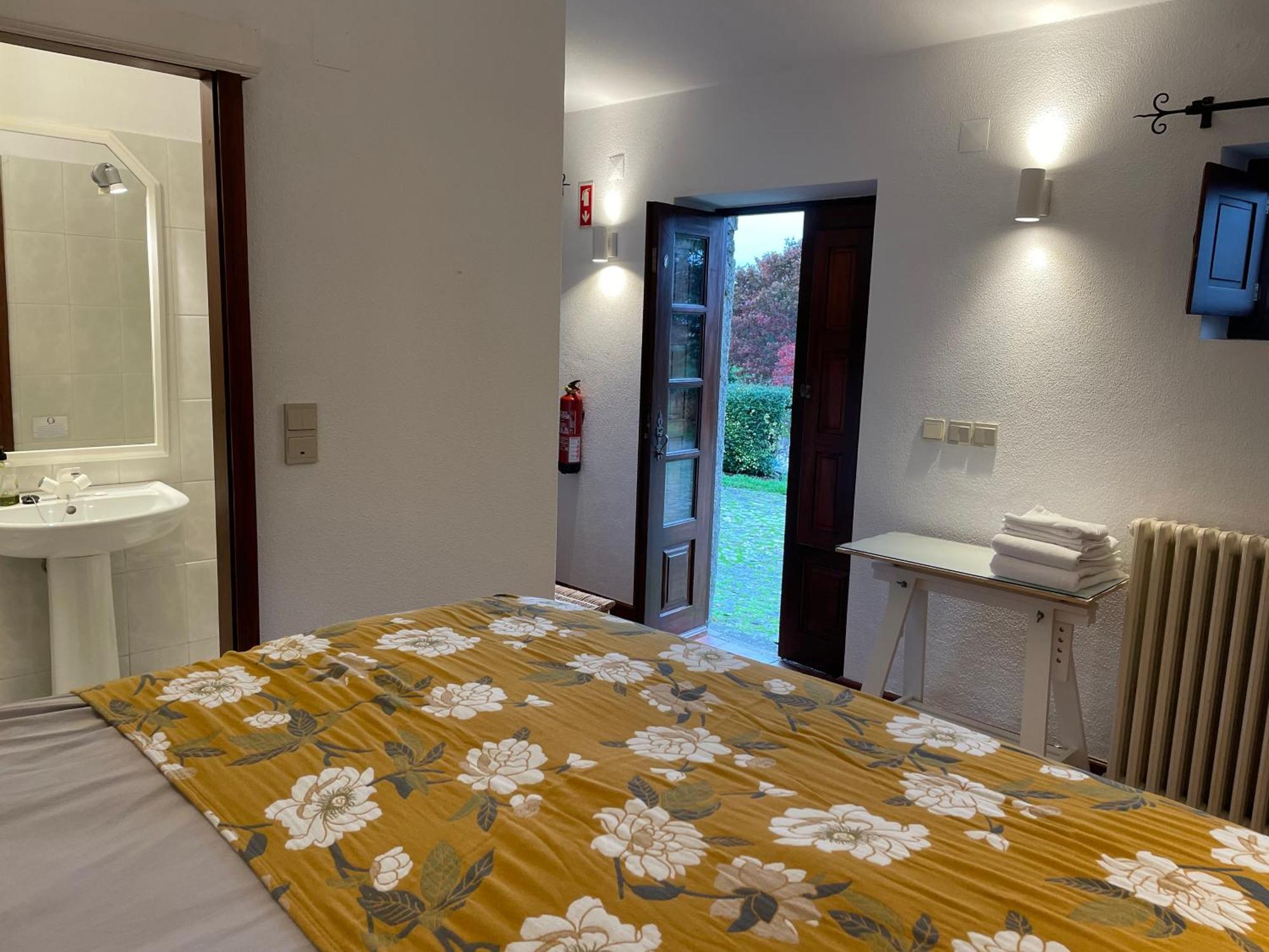 The Quixote House Bed & Breakfast Caminha Bagian luar foto